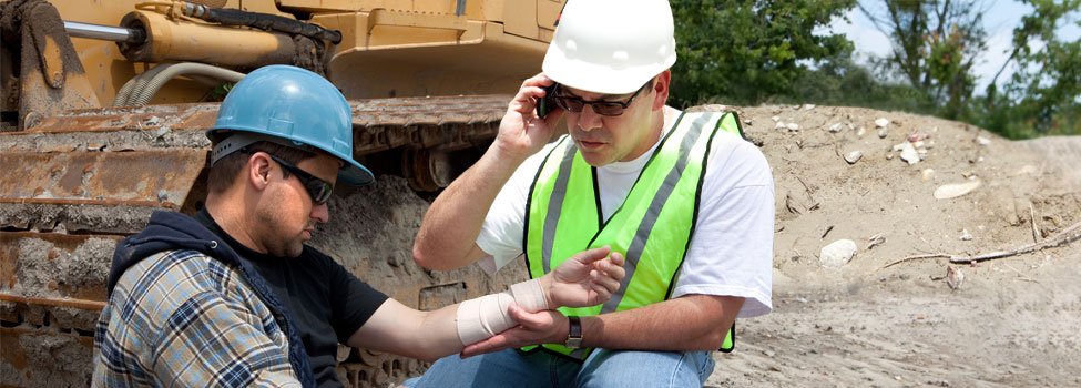 Manager calls Workplace Injury Hotline over injured construction workers arm.